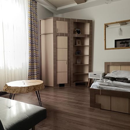 Apartments Zefir Lviv Kültér fotó